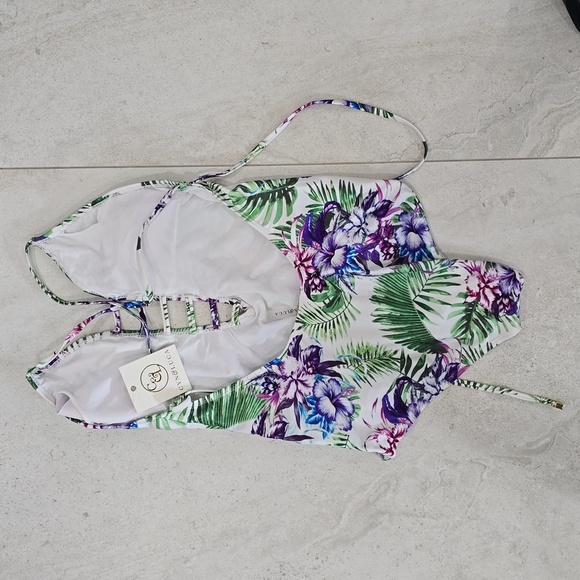 🌺 Tropical Cutout One-Piece Swimsuit – Island Vibes 🌺 - Picture 7 of 7